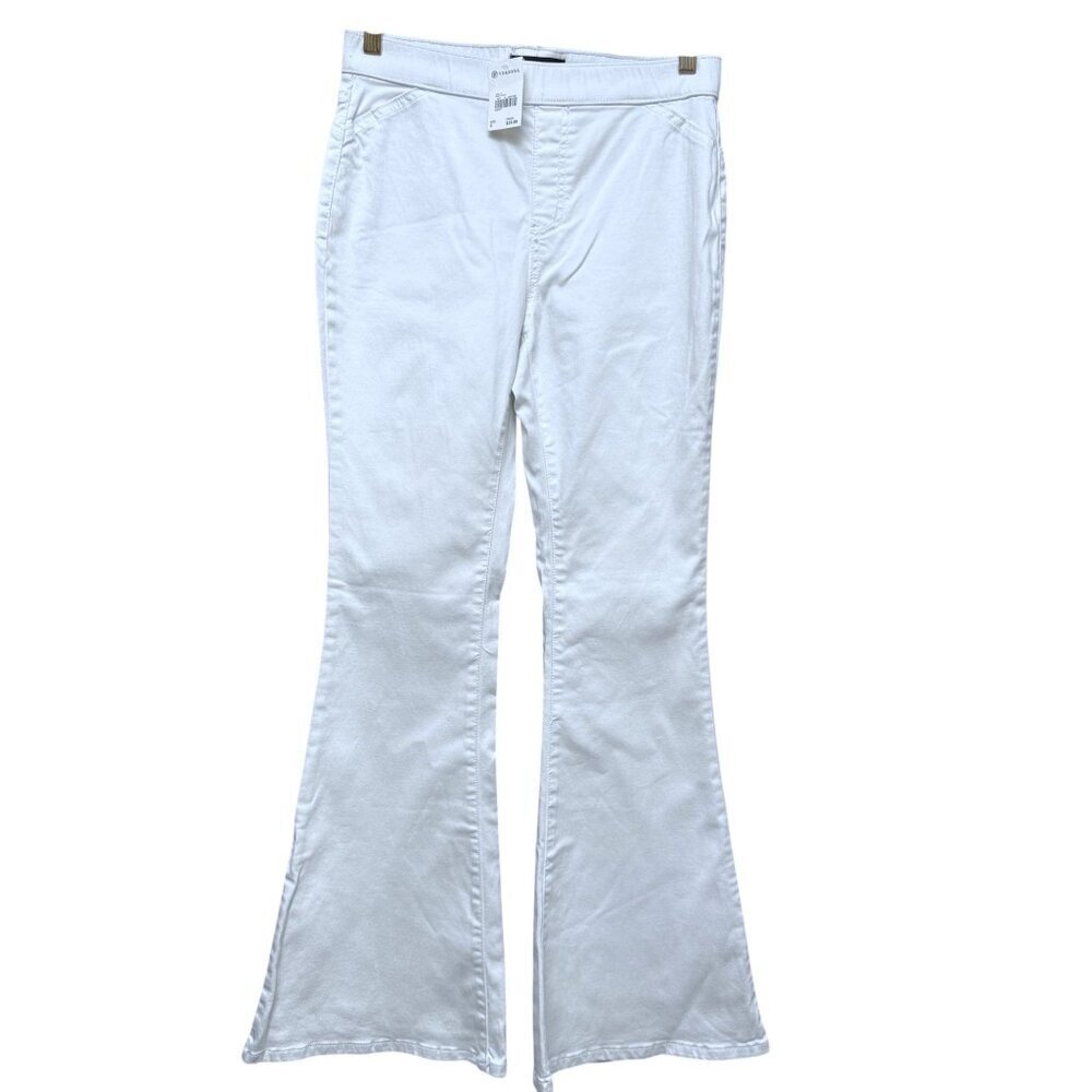 VERSONA White Jeans Size 6 Flared Pull On Stretch Denim NWT